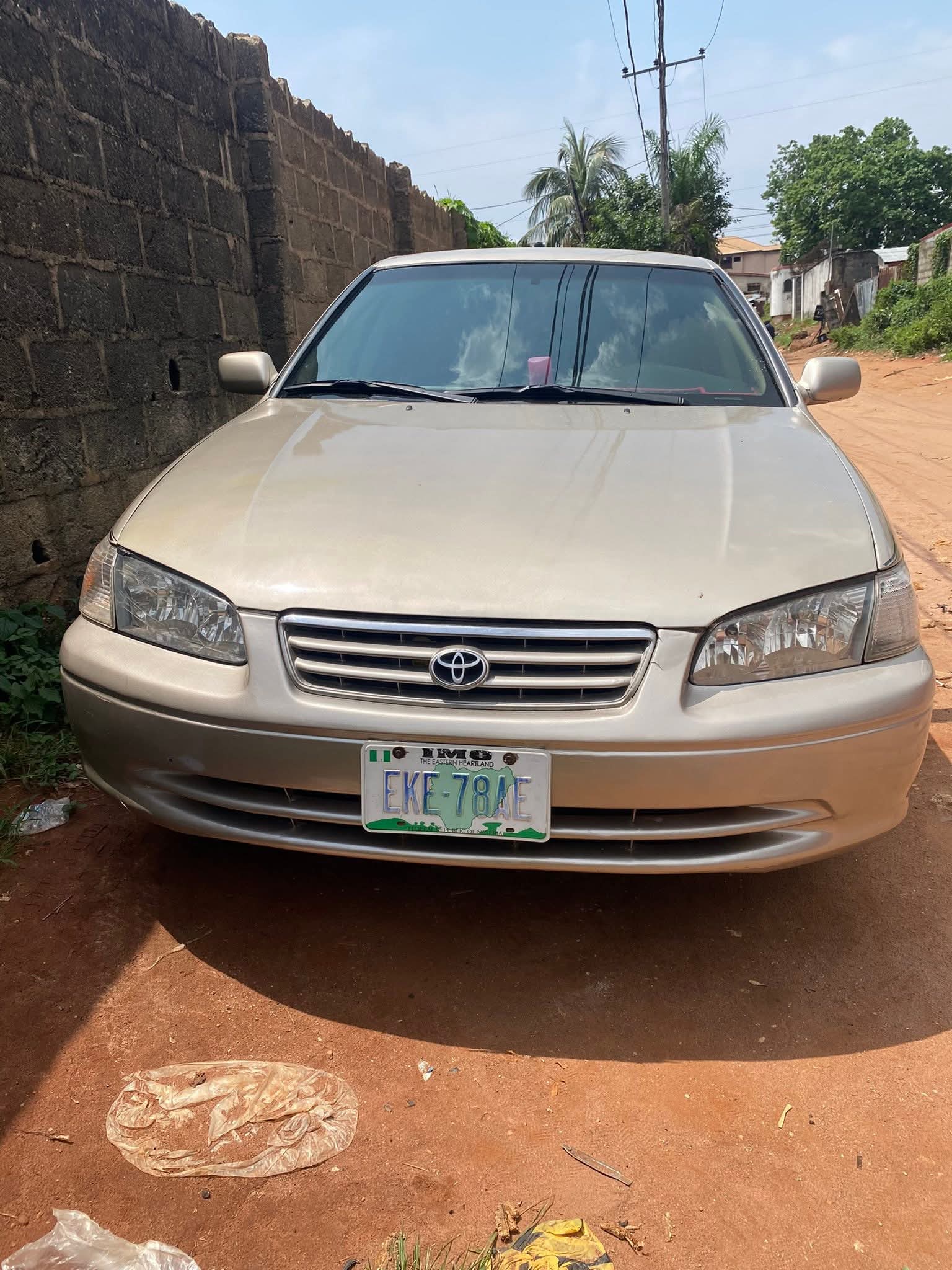 Toyota Camry โ photo 1