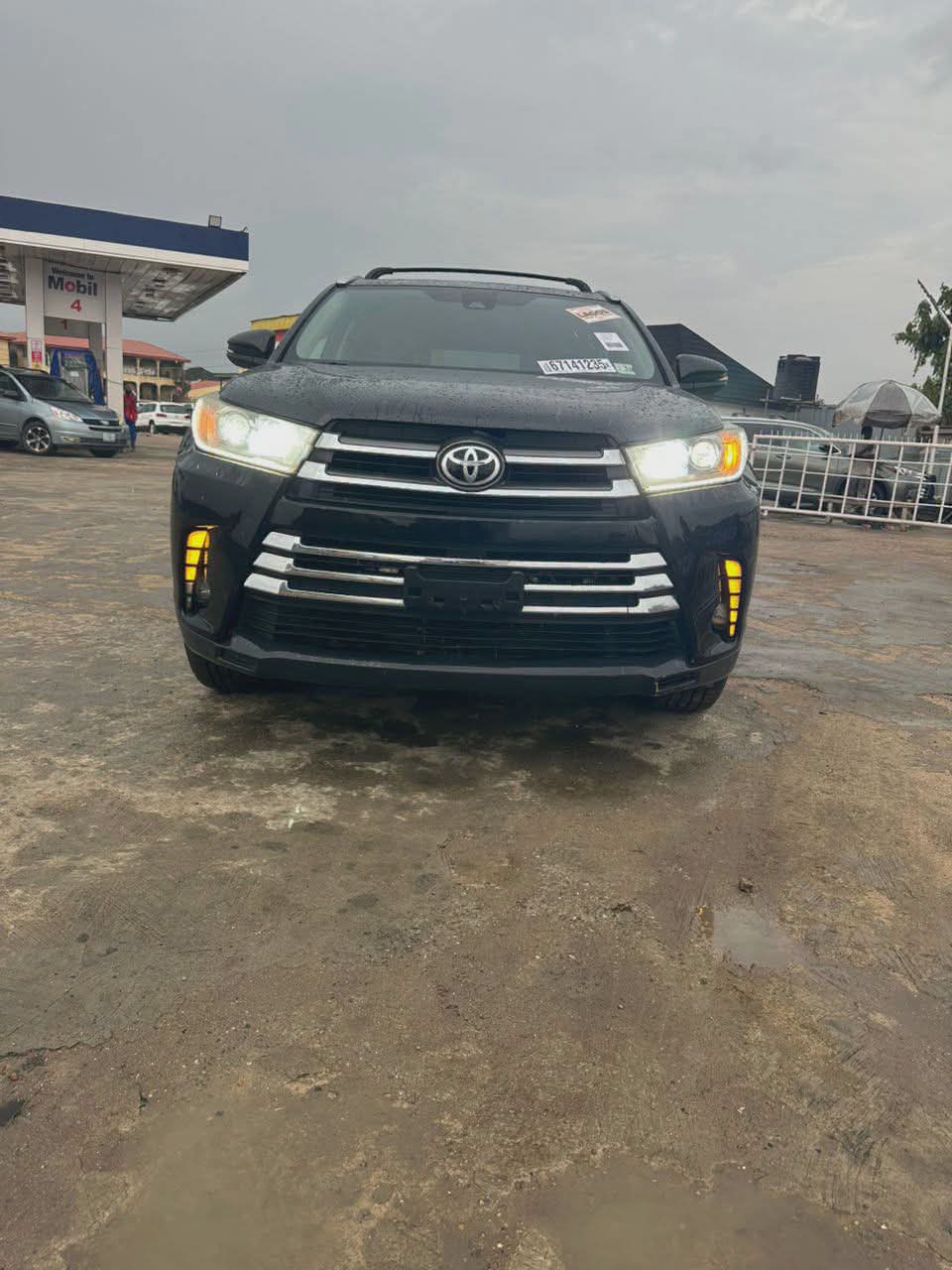 2018 Toyota Highlander โ photo 1