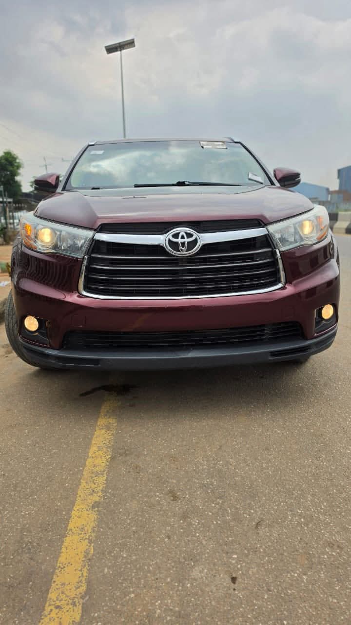 2015 Toyota Highlander โ photo 1